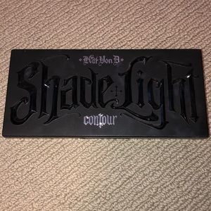 KAT VON D Shade + Light Contour kit
